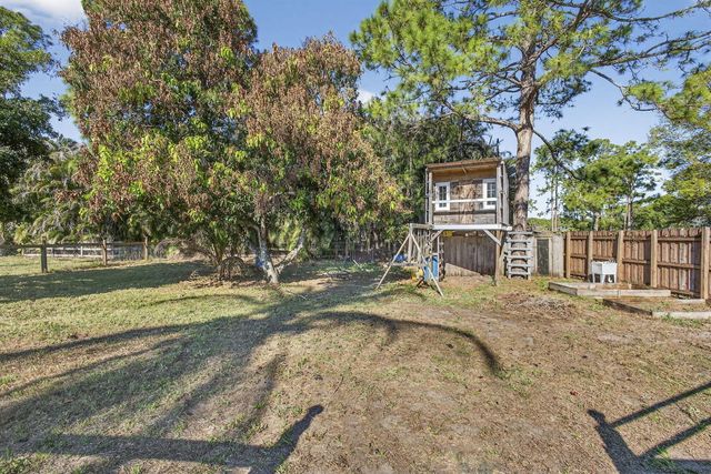 15399 N 61st Pl Place N, Loxahatchee, FL 33470