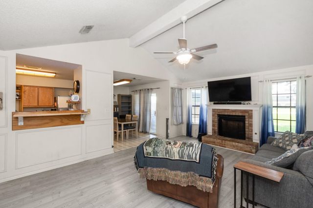 101 Trail Ride Road, Angleton, TX 77515