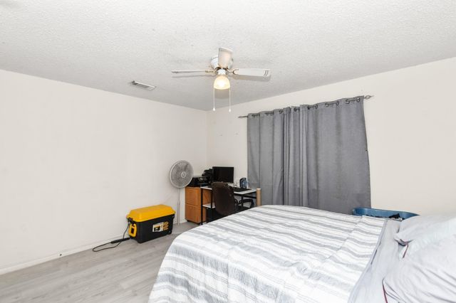 101 Trail Ride Road, Angleton, TX 77515