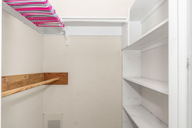 101 Trail Ride Road, Angleton, TX 77515