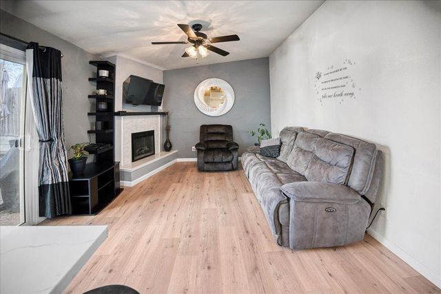 5908 Hickorywood Way, Citrus Heights, CA 95621