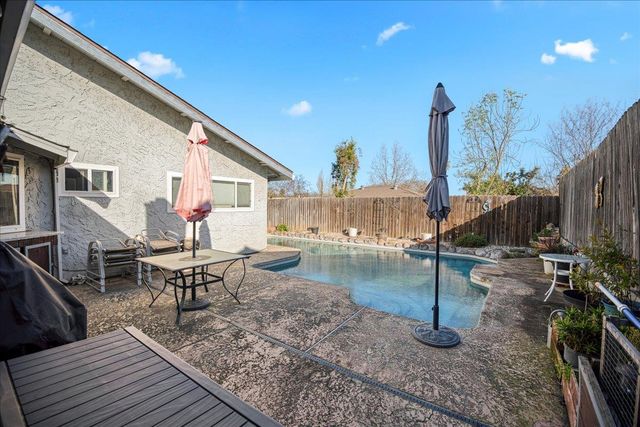 5908 Hickorywood Way, Citrus Heights, CA 95621