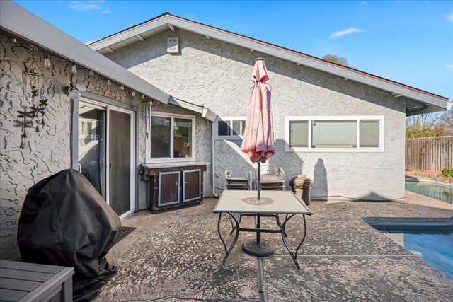 5908 Hickorywood Way, Citrus Heights, CA 95621