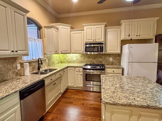 31 Juniel Point, Little Rock, AR 72211