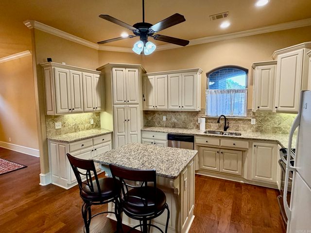 31 Juniel Point, Little Rock, AR 72211