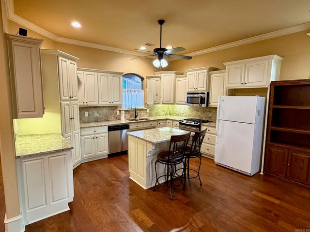 31 Juniel Point, Little Rock, AR 72211