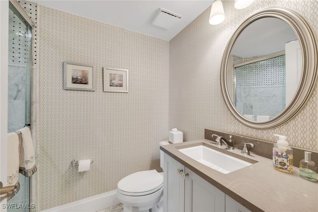 8171 Bay Colony DR 403, Naples, FL 34108