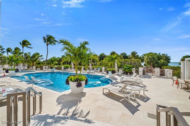 8171 Bay Colony DR 403, Naples, FL 34108