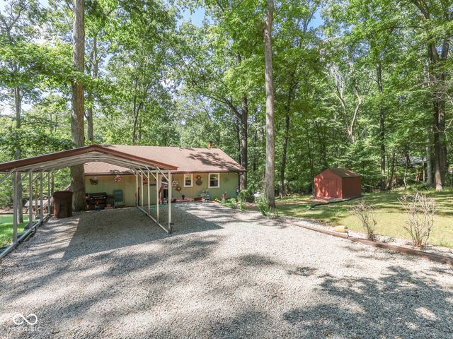 6678 Groundhog Drive, Nineveh, IN 46164