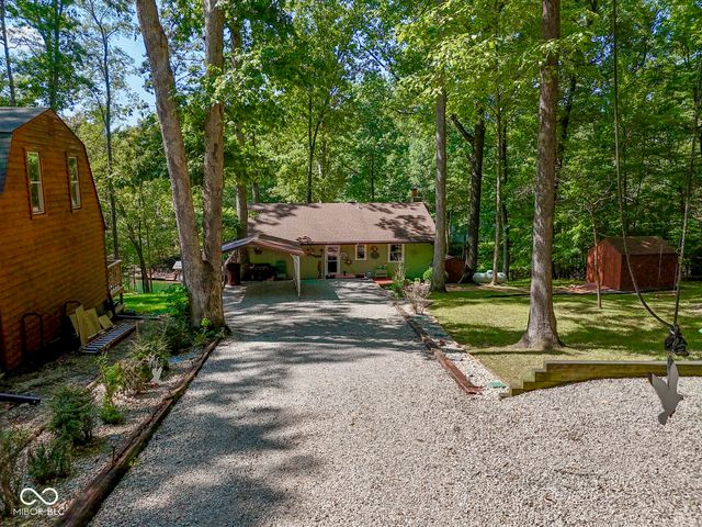 6678 Groundhog Drive, Nineveh, IN 46164