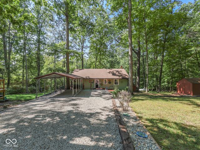 6678 Groundhog Drive, Nineveh, IN 46164