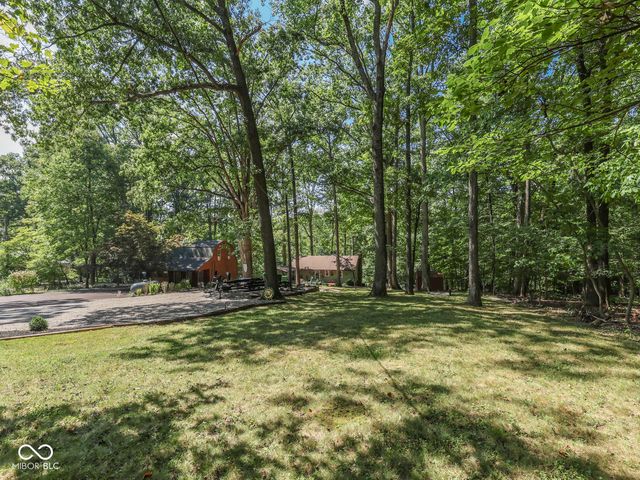 6678 Groundhog Drive, Nineveh, IN 46164