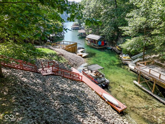 6678 Groundhog Drive, Nineveh, IN 46164