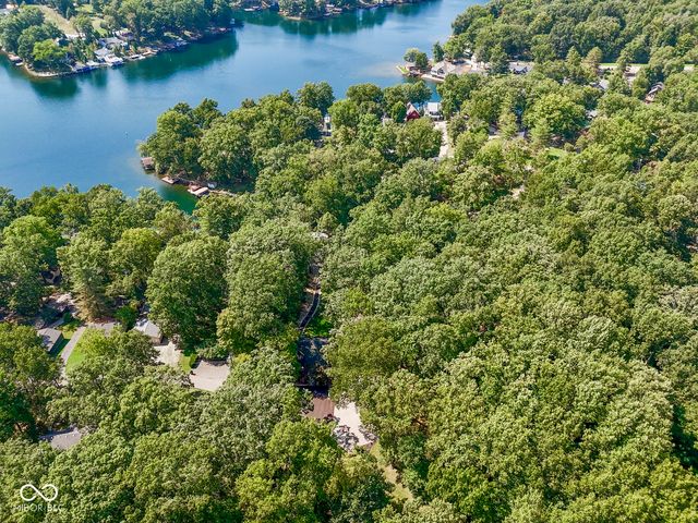 6678 Groundhog Drive, Nineveh, IN 46164