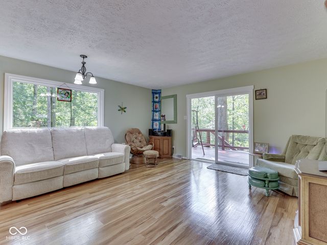 6678 Groundhog Drive, Nineveh, IN 46164