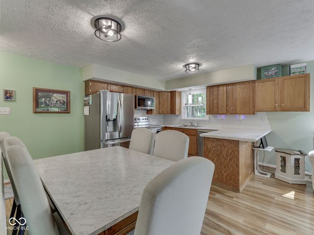 6678 Groundhog Drive, Nineveh, IN 46164