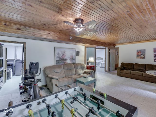 6678 Groundhog Drive, Nineveh, IN 46164