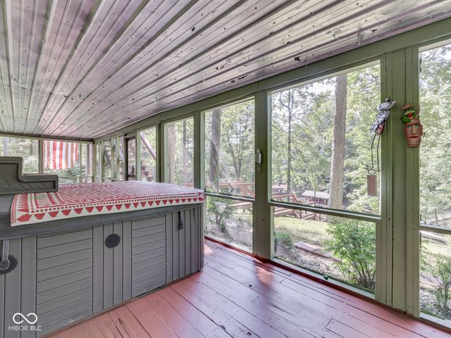 6678 Groundhog Drive, Nineveh, IN 46164