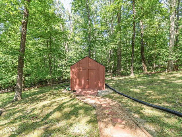 6678 Groundhog Drive, Nineveh, IN 46164