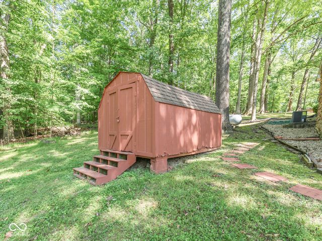 6678 Groundhog Drive, Nineveh, IN 46164