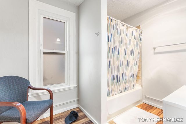 1402 North Avenue NE, Grand Rapids, MI 49505