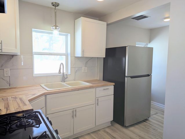 1402 North Avenue NE, Grand Rapids, MI 49505