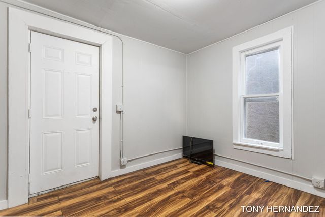 1402 North Avenue NE, Grand Rapids, MI 49505