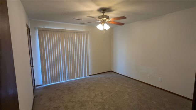 687 N Betty Jo Drive, Fayetteville, AR 72701
