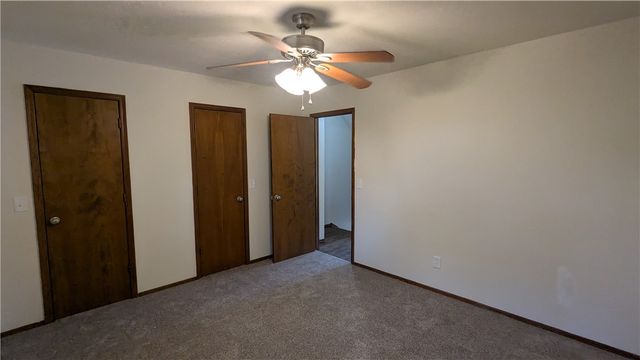687 N Betty Jo Drive, Fayetteville, AR 72701