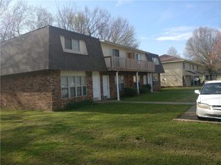 687 N Betty Jo Drive, Fayetteville, AR 72701