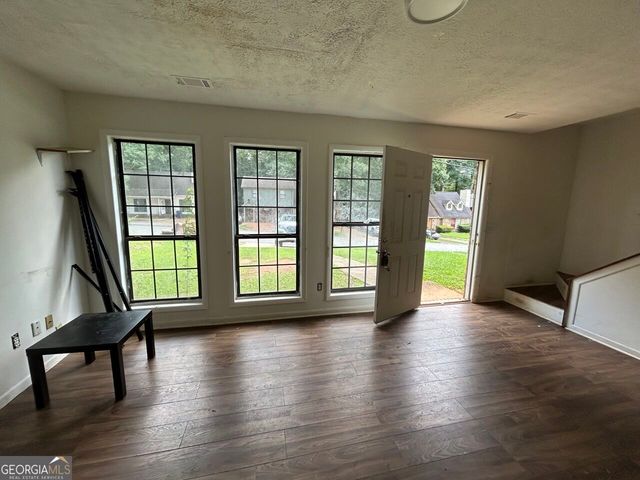 154 Timber Creek Lane SW, Marietta, GA 30060