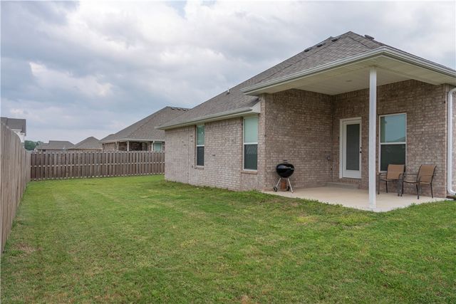 2510 Westbrook Loop, Pea Ridge, AR 72751