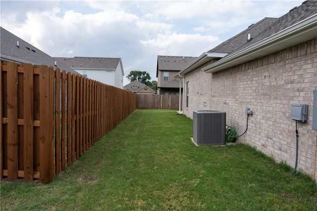 2510 Westbrook Loop, Pea Ridge, AR 72751