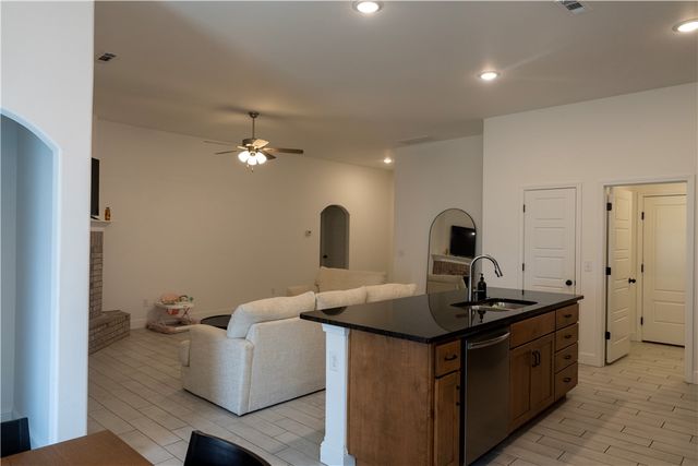 2510 Westbrook Loop, Pea Ridge, AR 72751