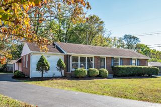 2201 June Dr, Nashville, TN 37214