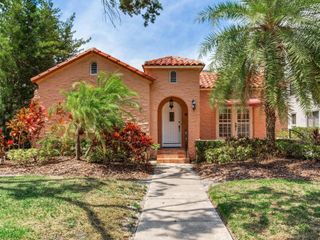 4521 W AZEELE STREET, Tampa, FL 33609