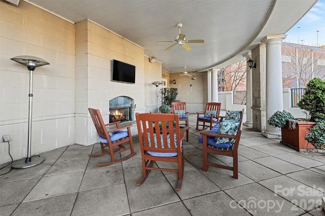 300 W 5th Street W 124, Charlotte, NC 28202