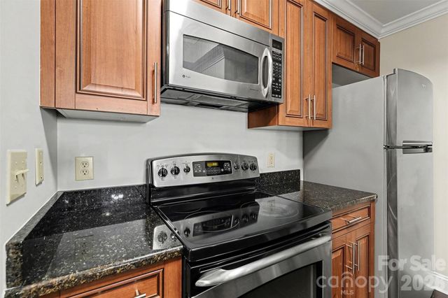 300 W 5th Street W 124, Charlotte, NC 28202