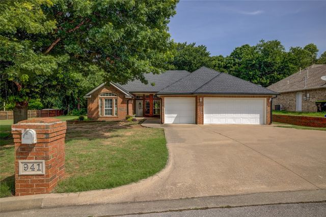 941 Blue Bird Terrace, Purcell, OK 73080