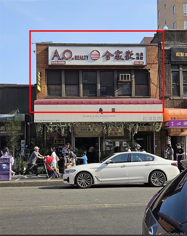 13526 Roosevelt Avenue 2F, Flushing, NY 11354