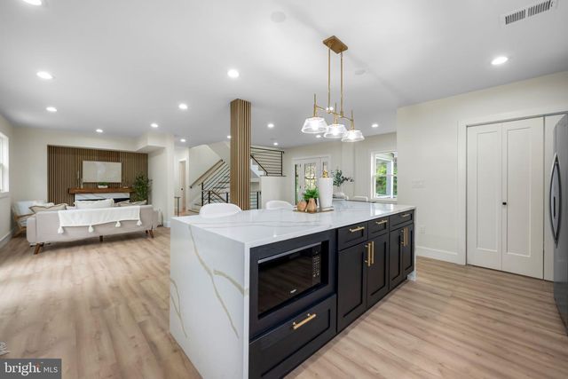 15001 DARNESTOWN RD, Germantown, MD 20874