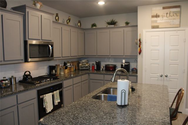217 Foreman Drive, Midlothian, TX 76065