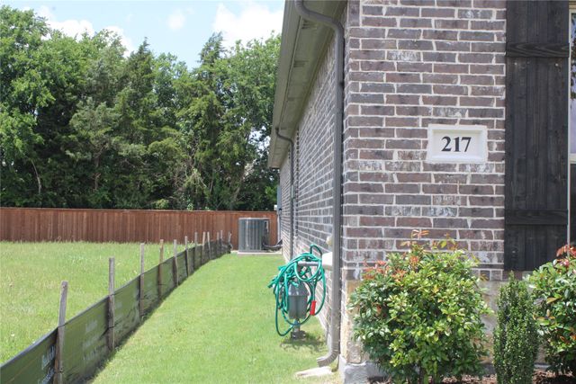 217 Foreman Drive, Midlothian, TX 76065