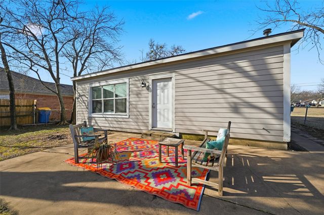 1823 N Crockett Street, Sherman, TX 75092