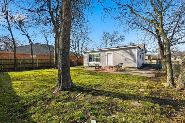 1823 N Crockett Street, Sherman, TX 75092