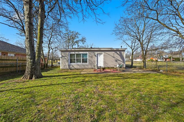 1823 N Crockett Street, Sherman, TX 75092