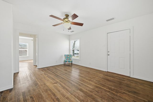 1823 N Crockett Street, Sherman, TX 75092