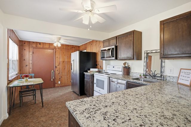 1823 N Crockett Street, Sherman, TX 75092