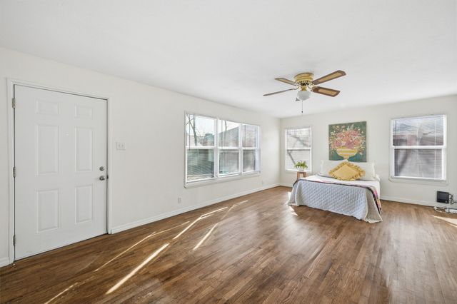 1823 N Crockett Street, Sherman, TX 75092