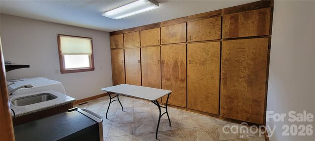 2604 Country Acres Place, Hudson, NC 28638